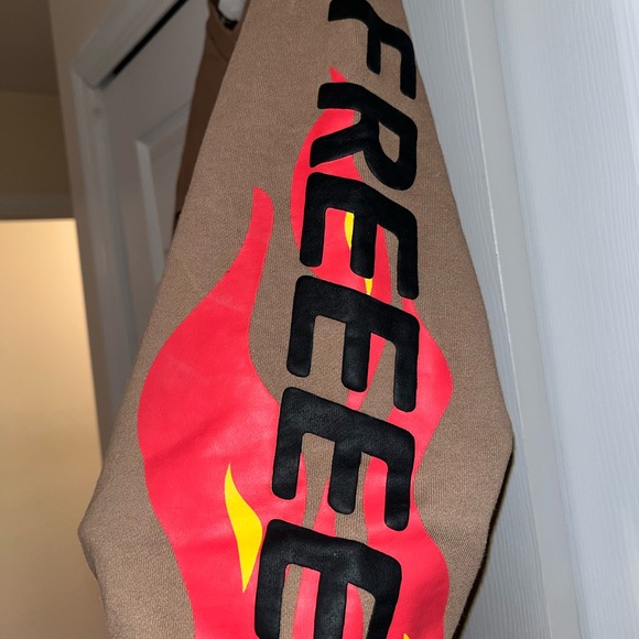 Lucky Me Crewneck - Picture 4 of 5